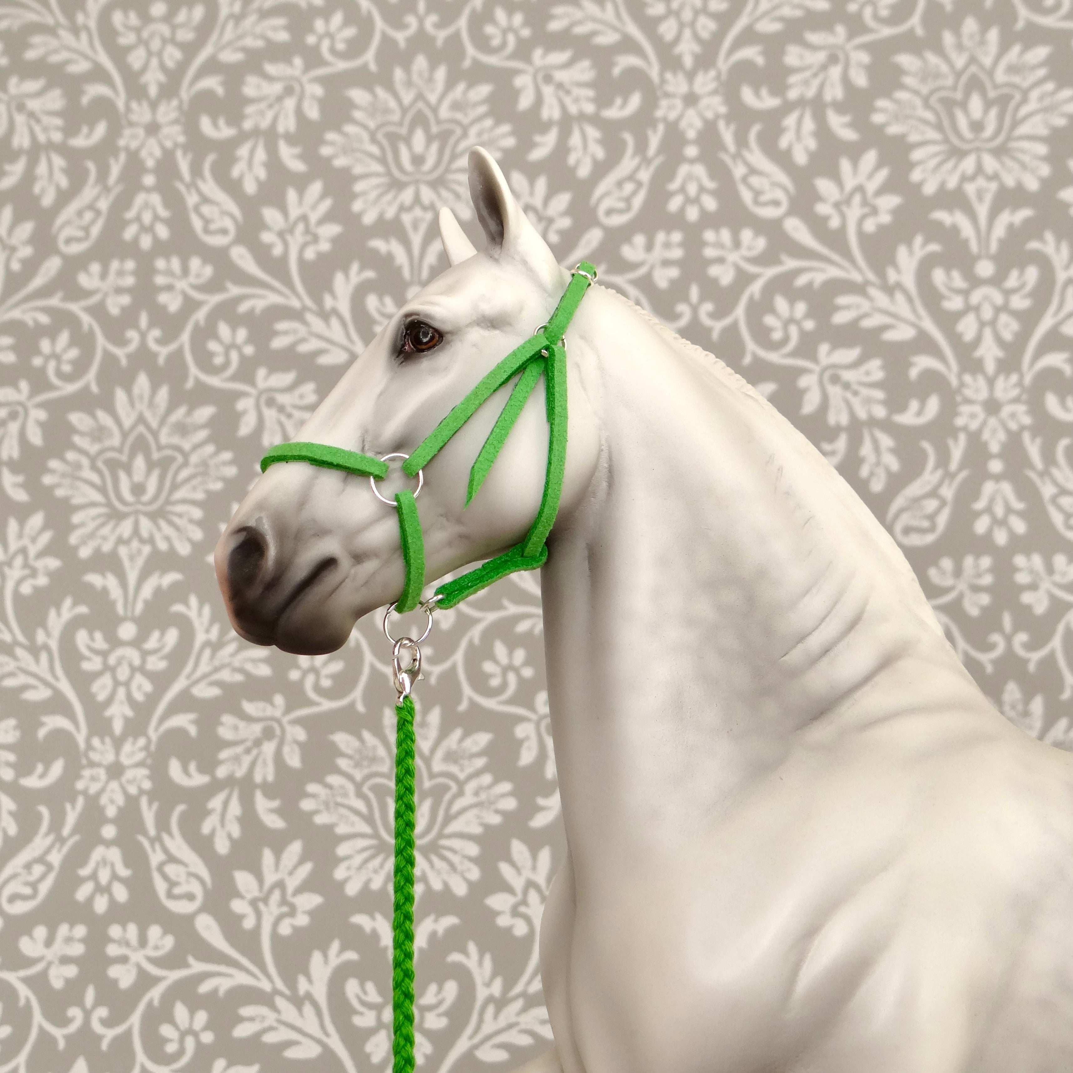 1:9 Green Halter Embroidery Lead