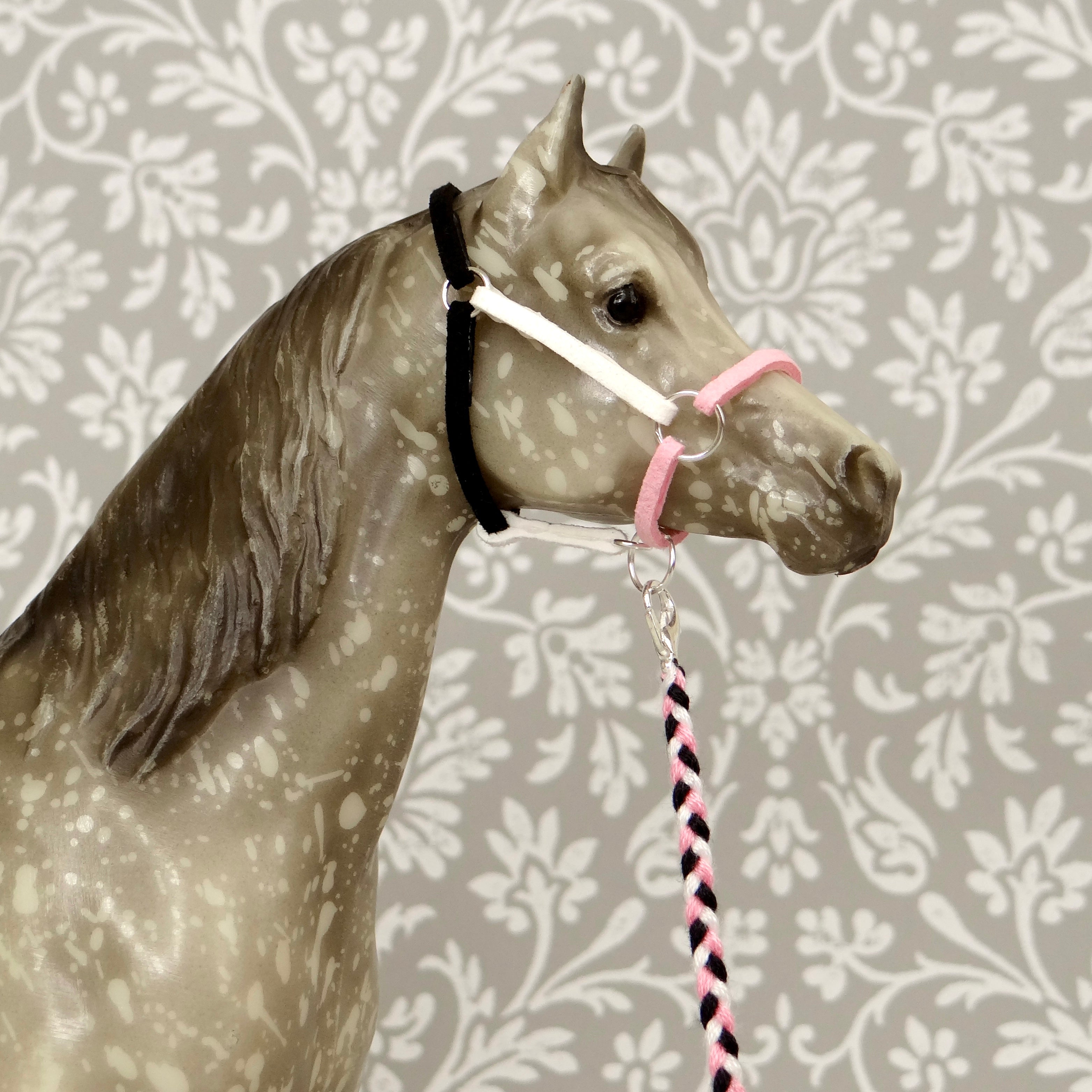 1:9 Three Colour Halter Embroidery Lead
