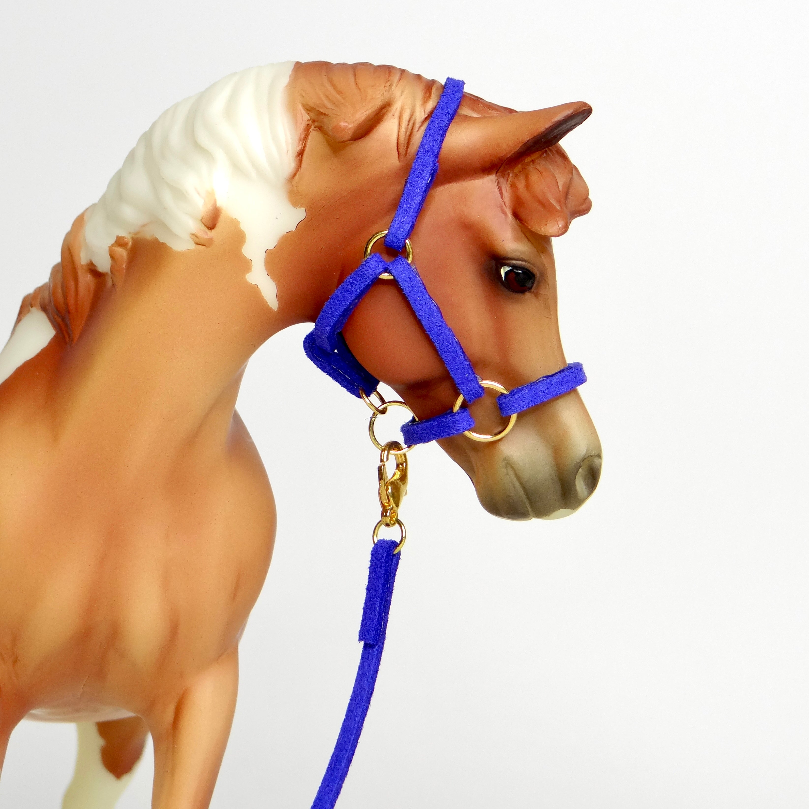 1:9 Halter with Faux Leadrope