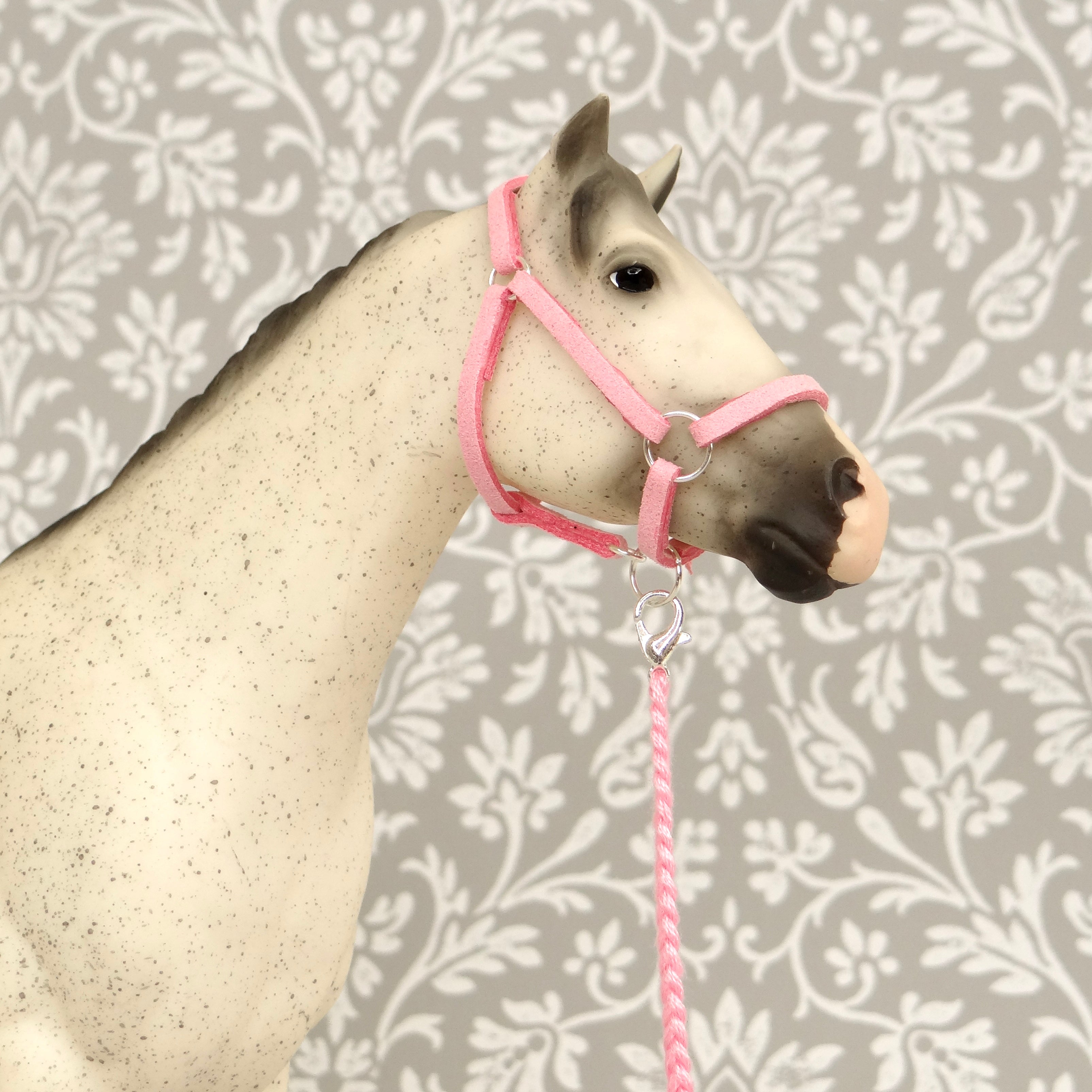 1:9 Light Pink Halter Embroidery Lead