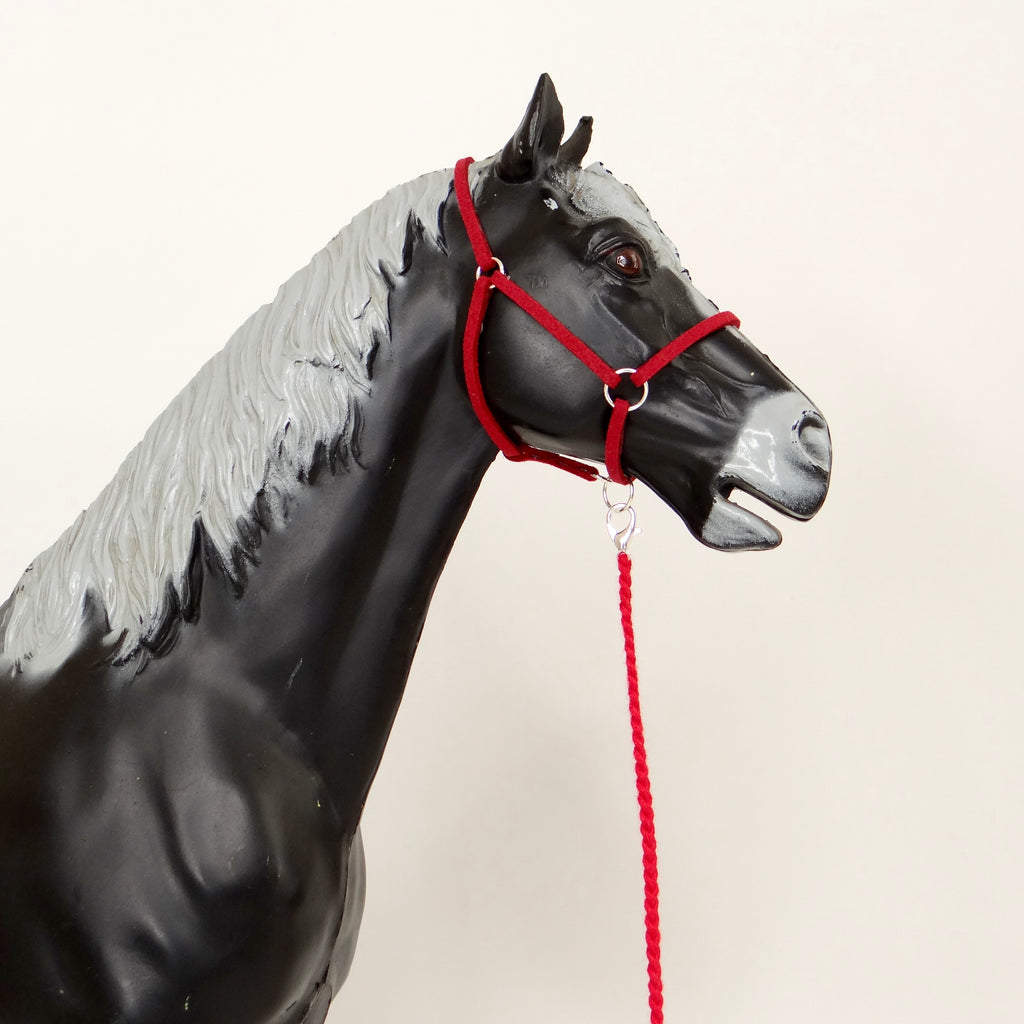 1:6 Red Halter Embroidery Lead