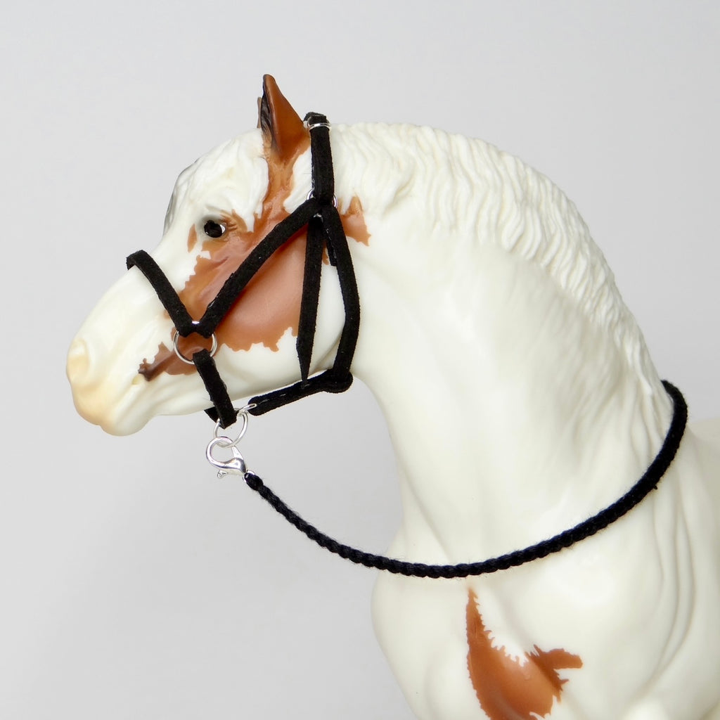 1:9 Black Halter Embroidery Lead