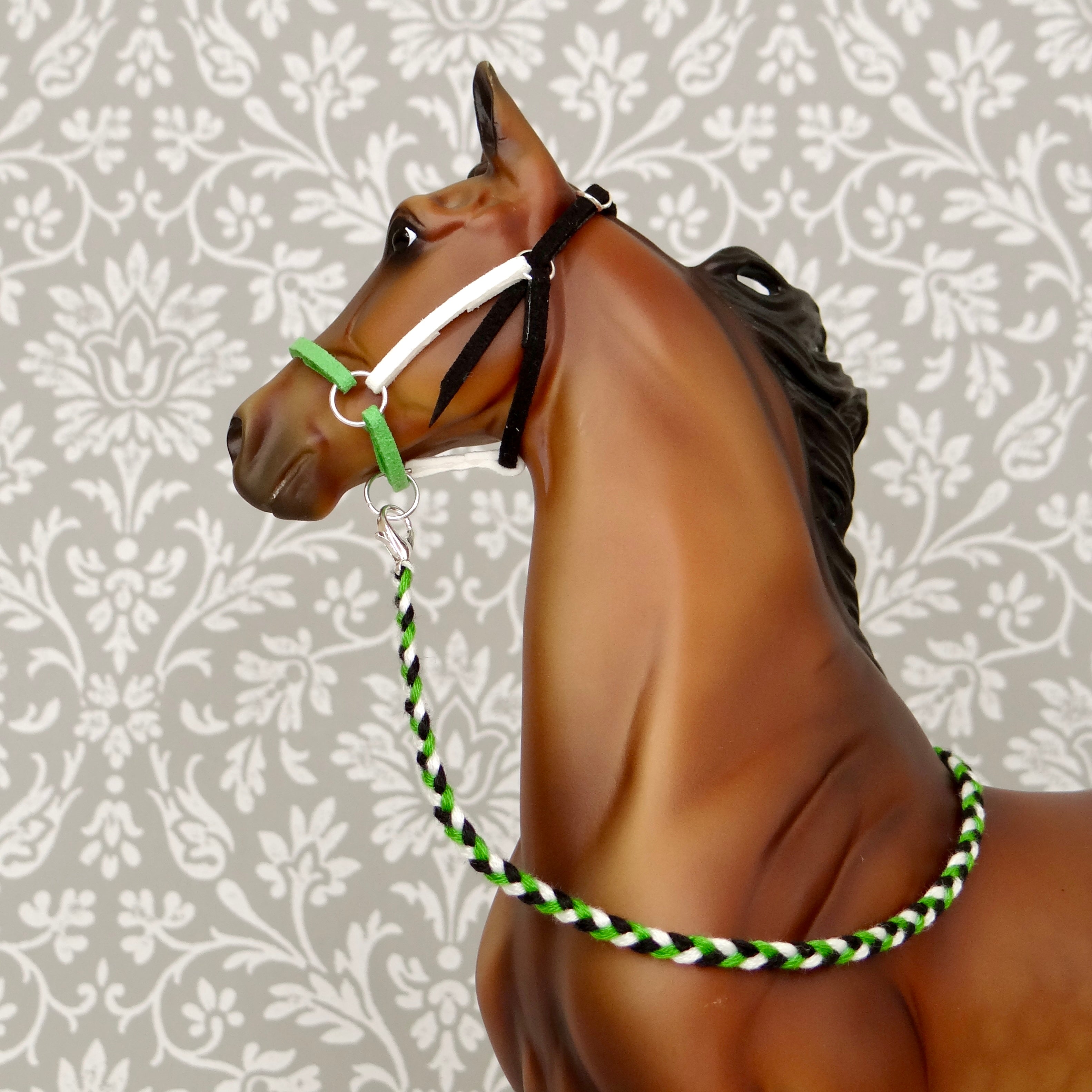 1:9 Three Colour Halter Embroidery Lead