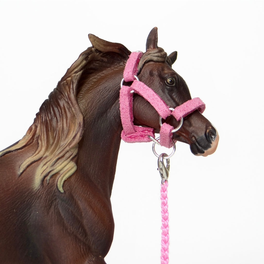 1:24 Flamingo Pink Halter Braided Lead