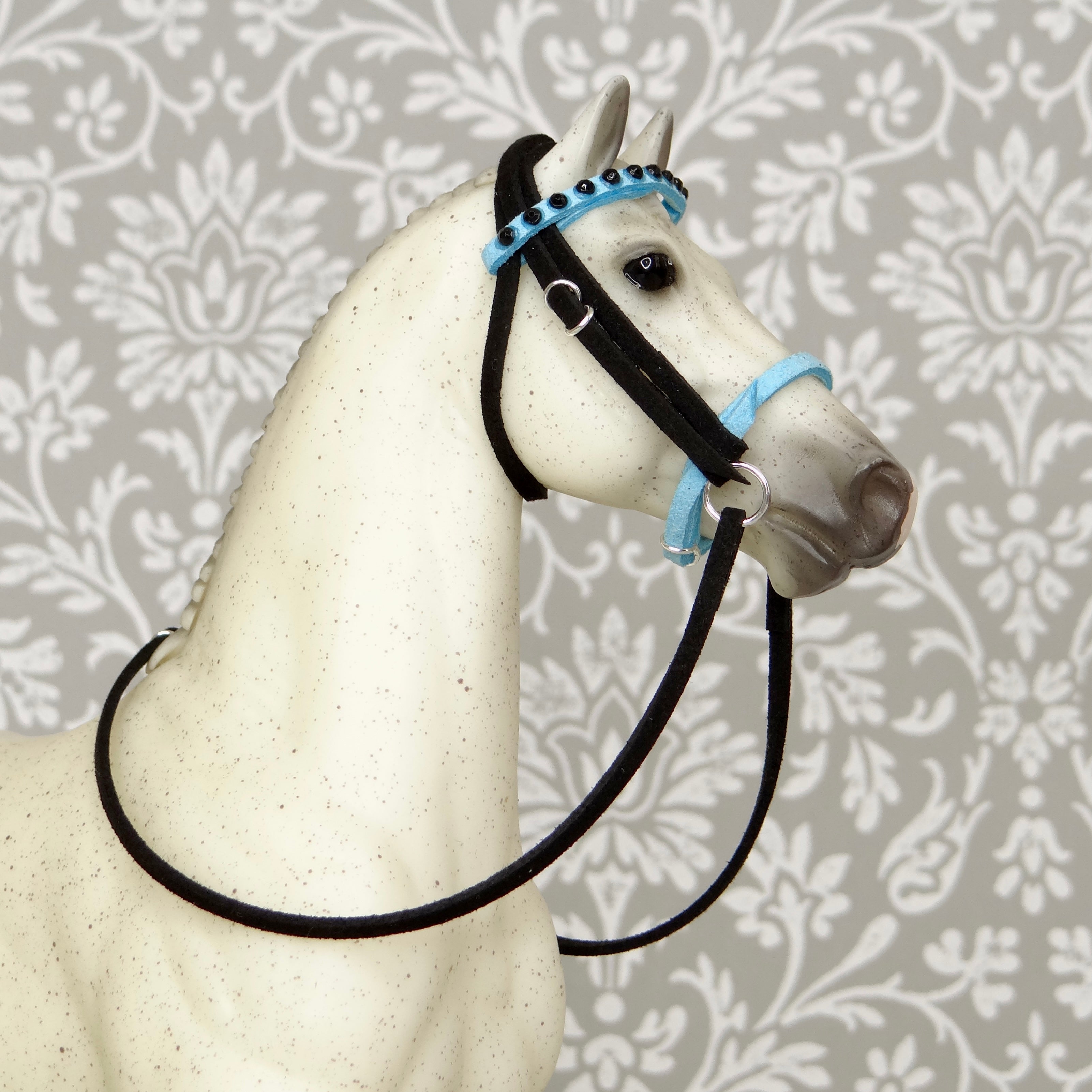 1:9 Black Realistic Bridle with Gems