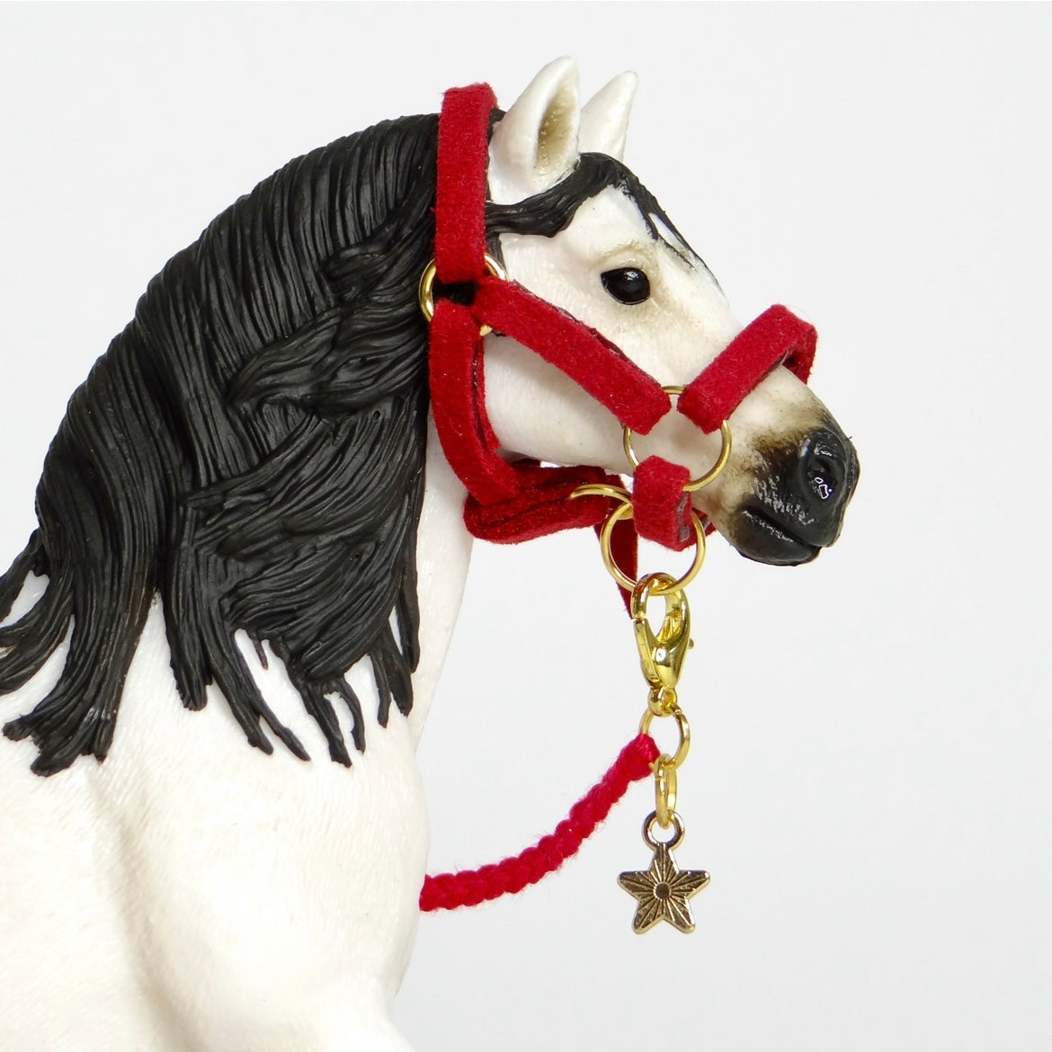 1:24 Halter with Braided Lead Star Charm