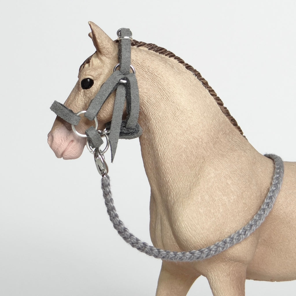 1:24 Grey Halter Braided Lead