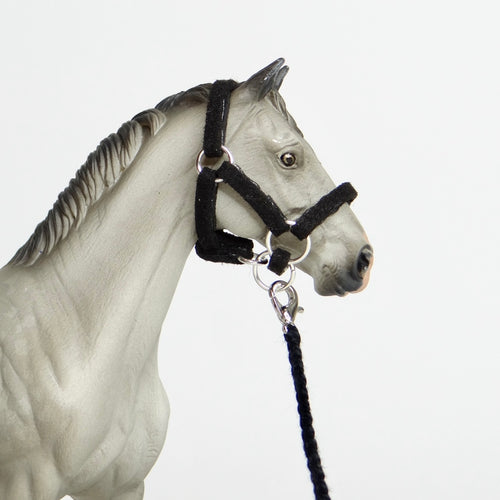 1:24 Black Halter Braided Lead