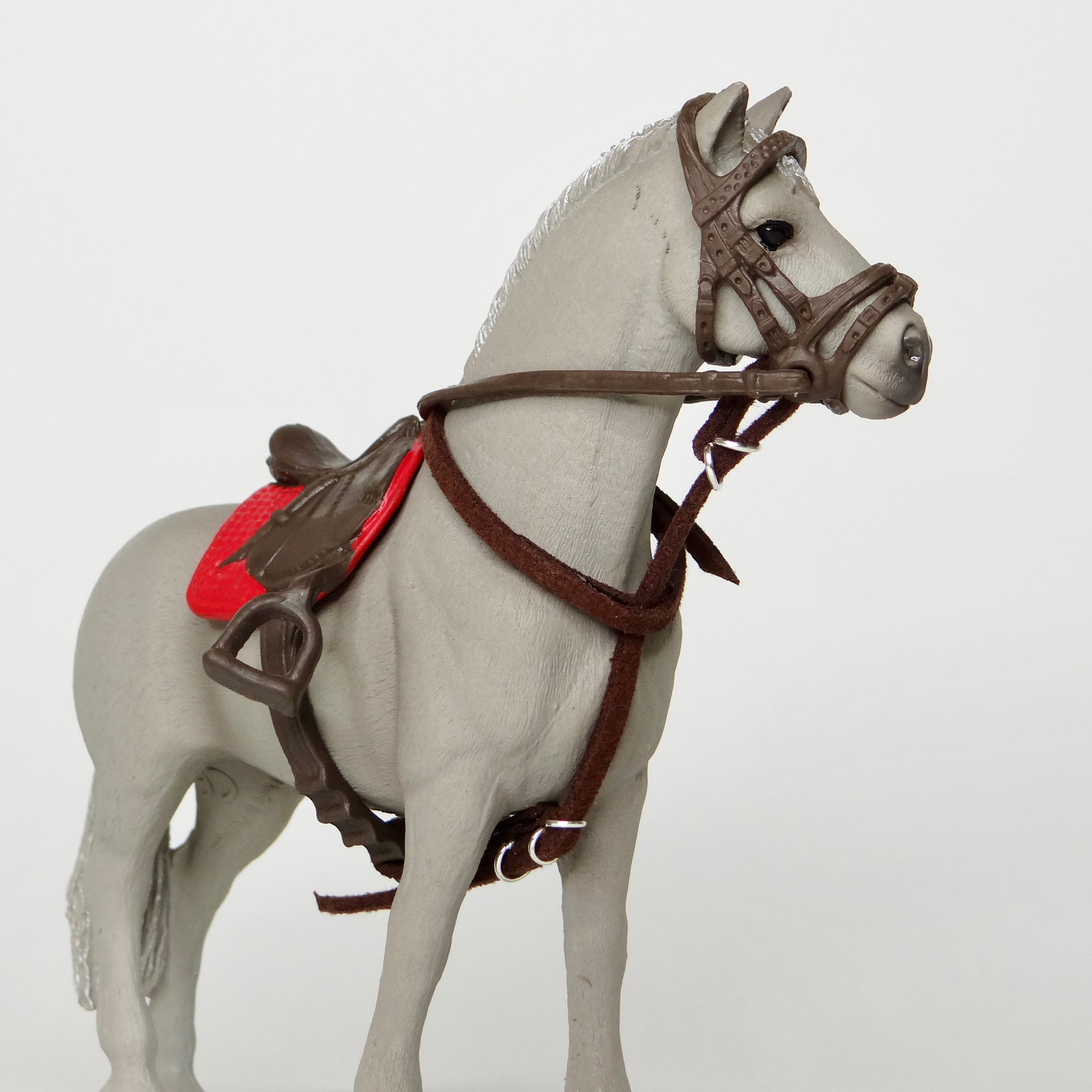 1:24 Standing Martingale