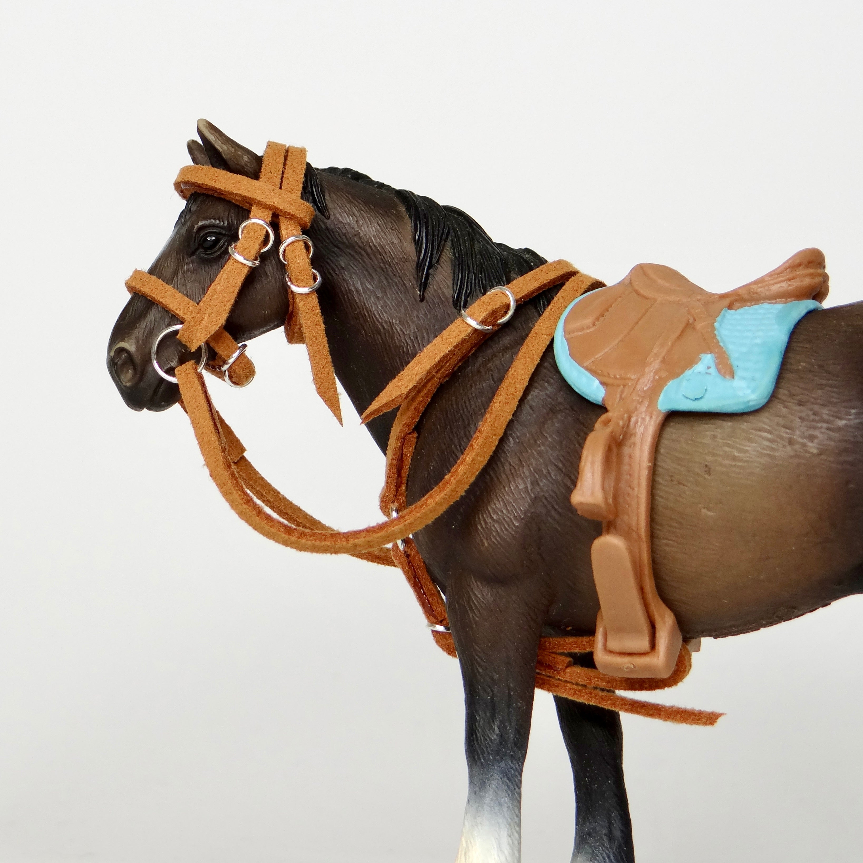 1:24 Buckle Breastplate and Bridle