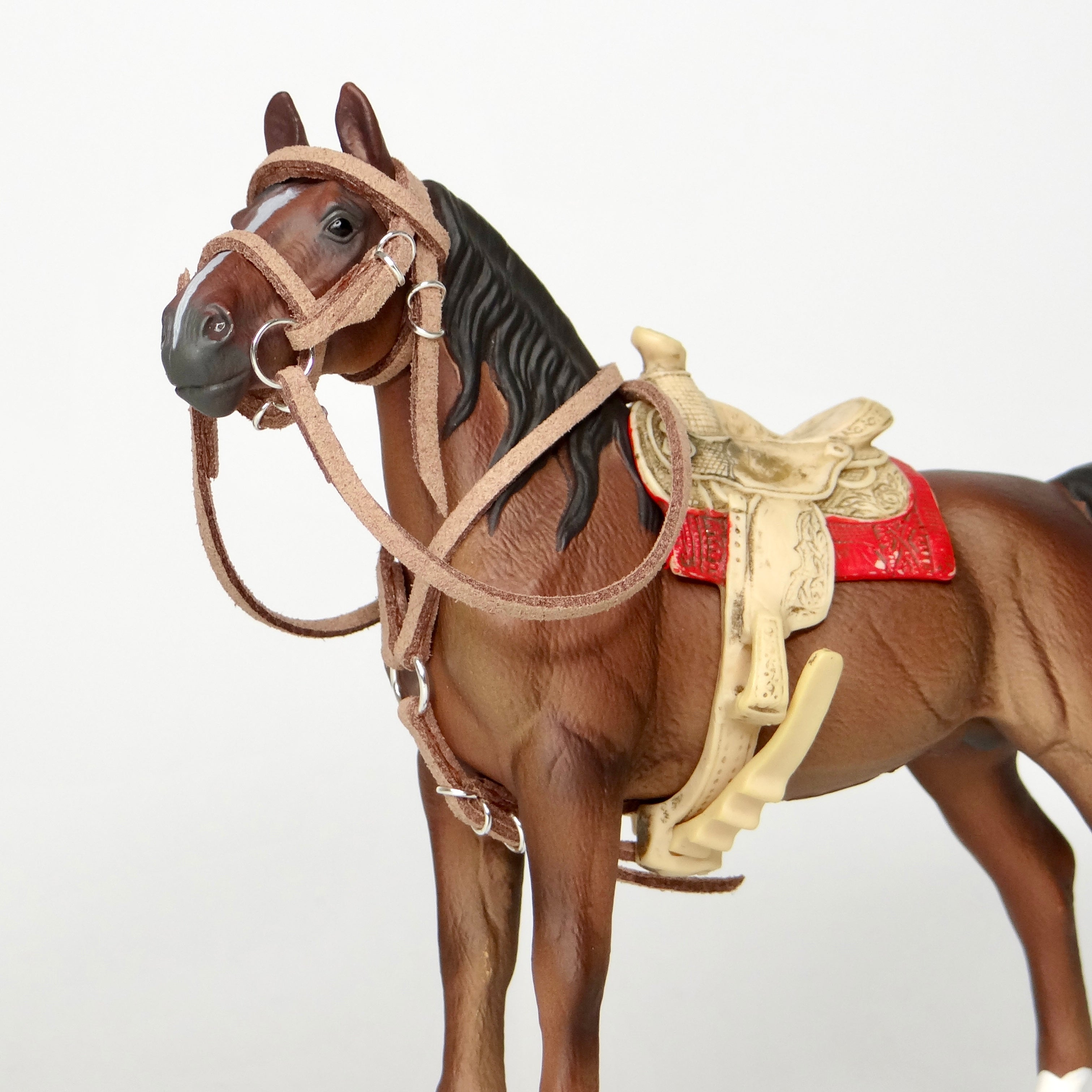 1:24 Simple Breastplate and Bridle