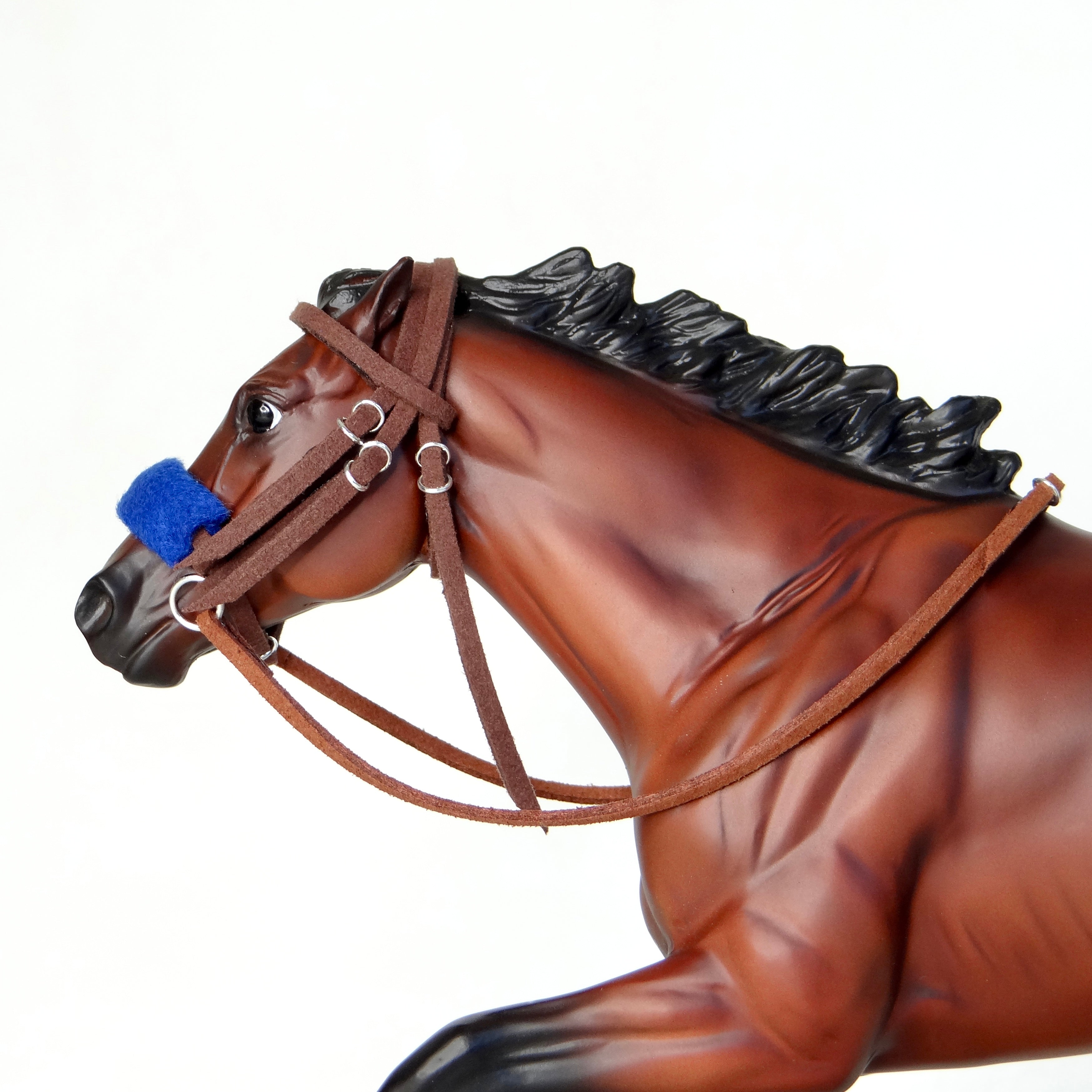 1:9 Dark Brown Racing Bridle Blue Shadow Roll