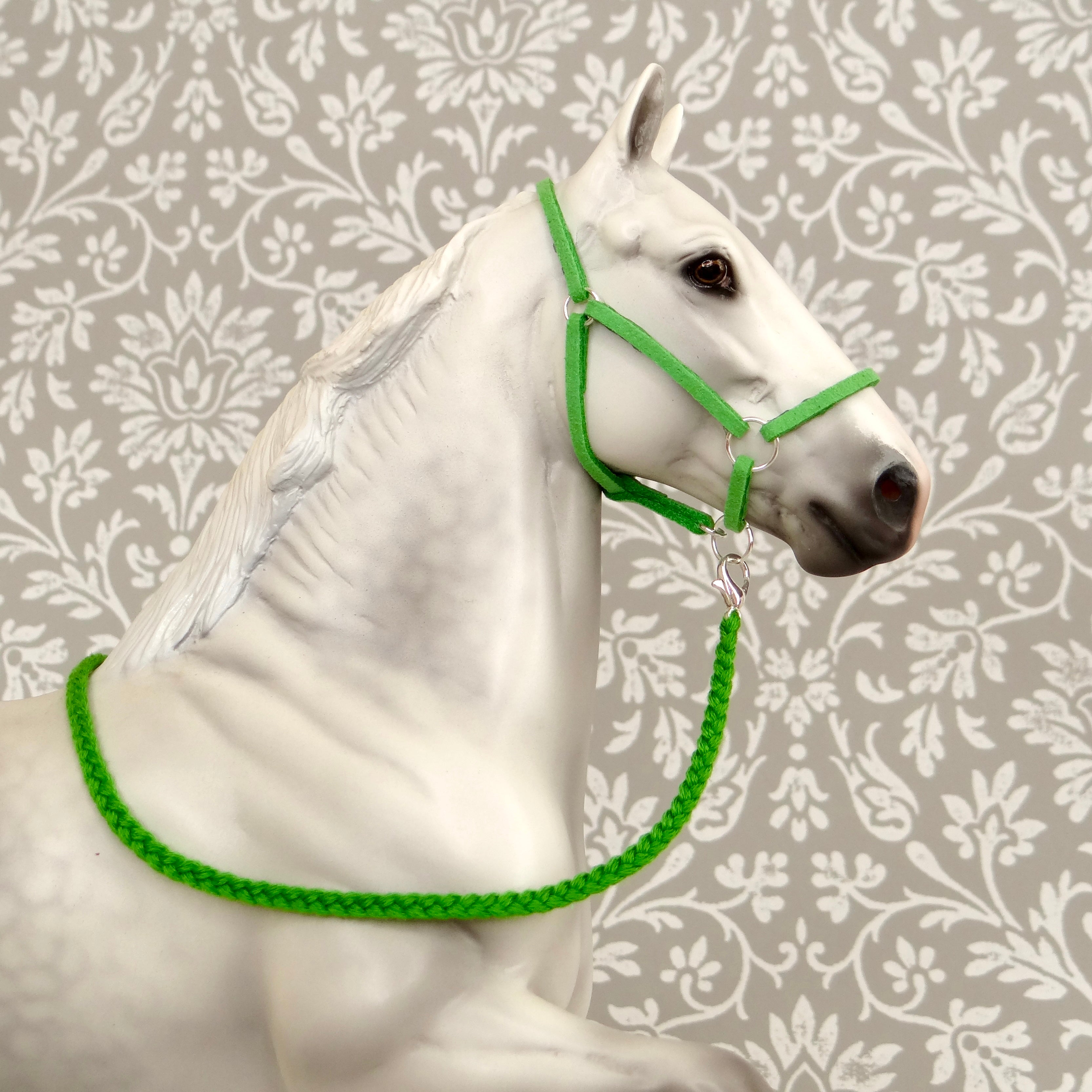 1:9 Green Halter Embroidery Lead