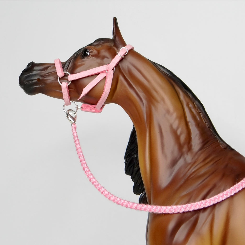 1:9 Light Pink Halter Embroidery Lead