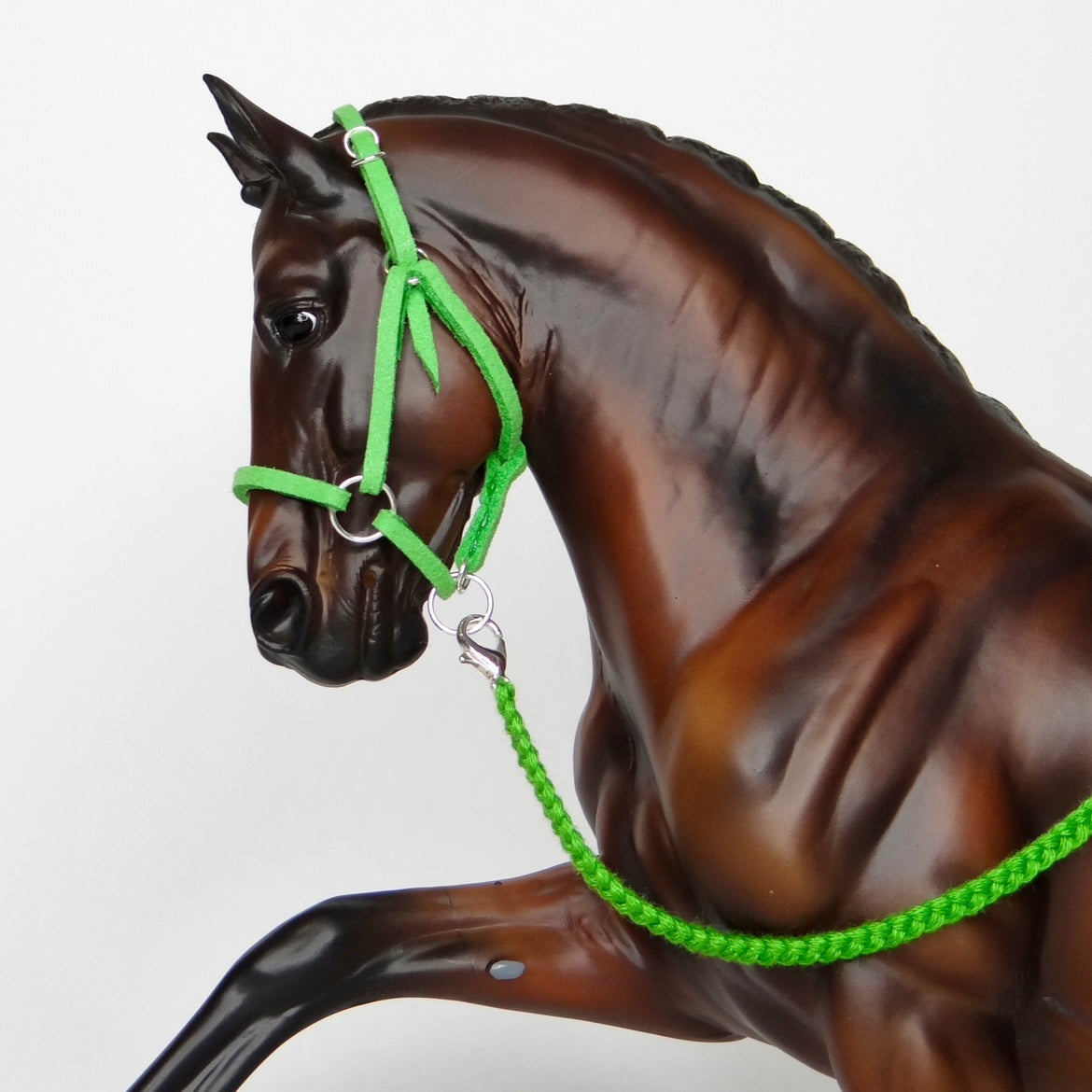 1:9 Green Halter Embroidery Lead