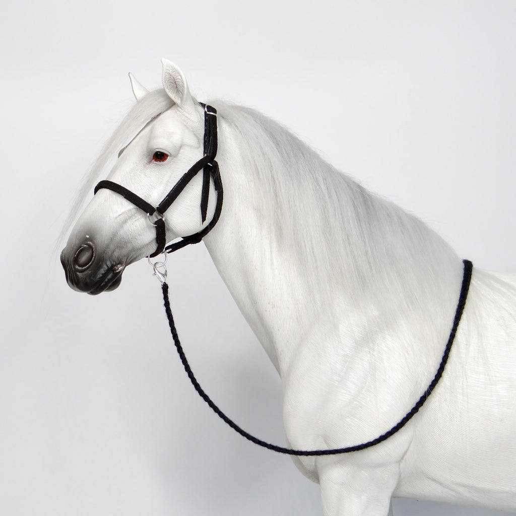 1:6 Black Halter Embroidery Lead