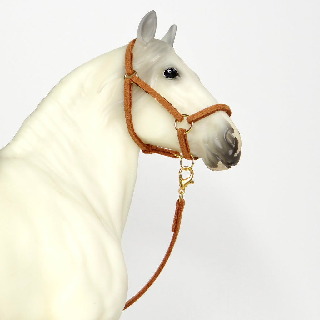 1:9 Halter with Faux Leadrope