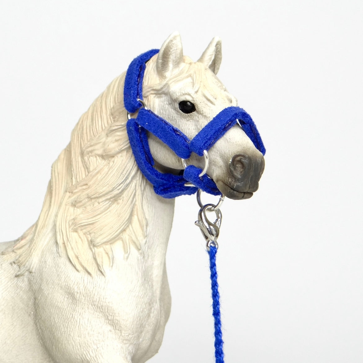 1:24 Dark Blue Halter Braided Lead