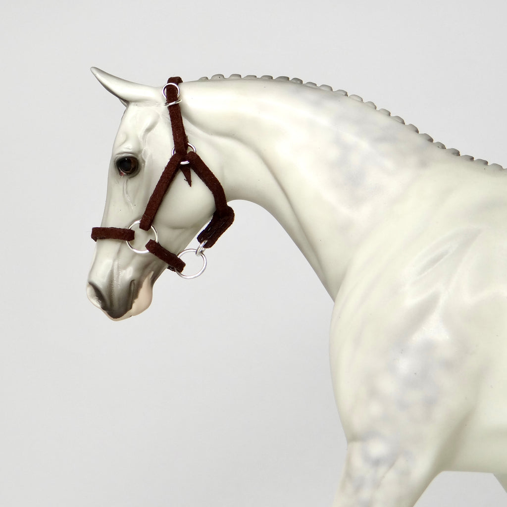 1:9 Halter