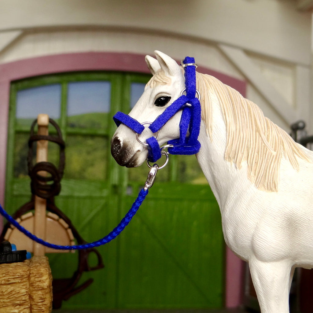 1:24 Dark Blue Halter Braided Lead