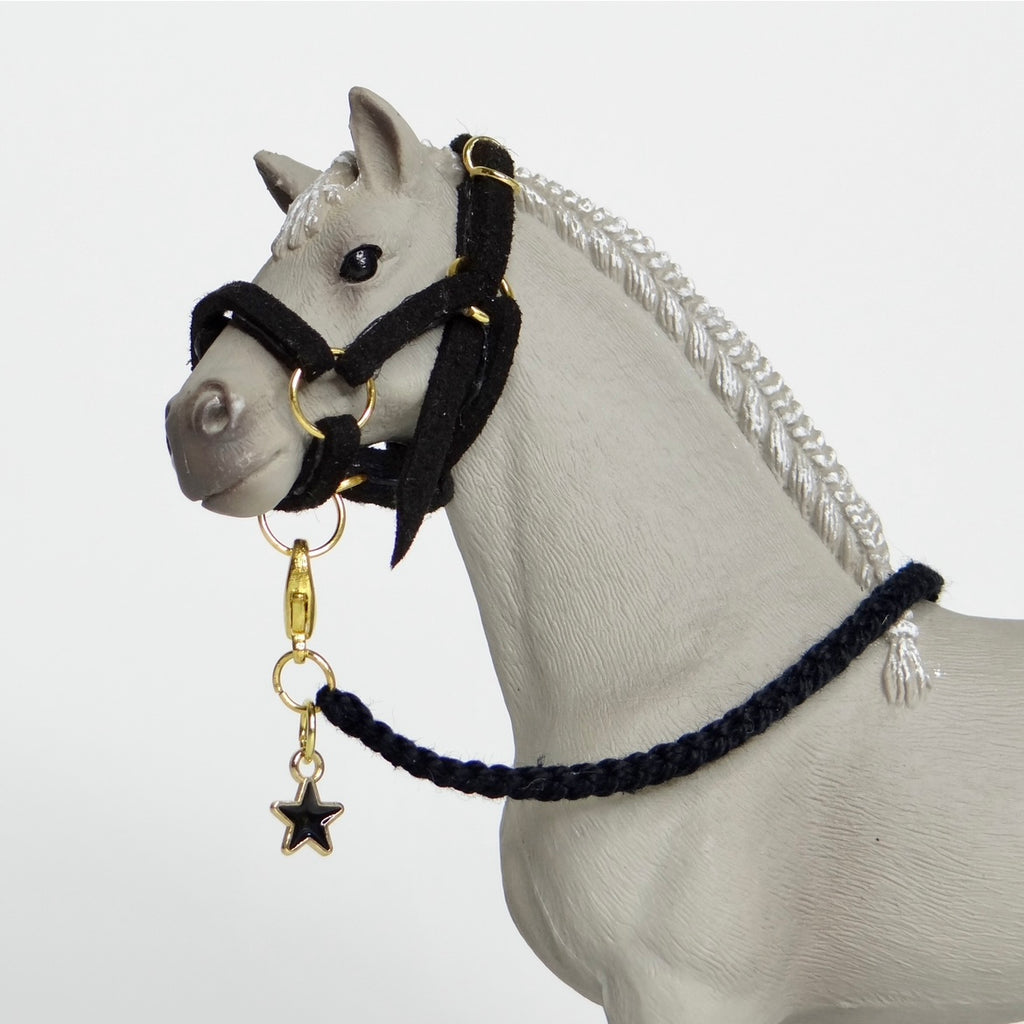 1:24 Halter with Braided Lead Star Charm