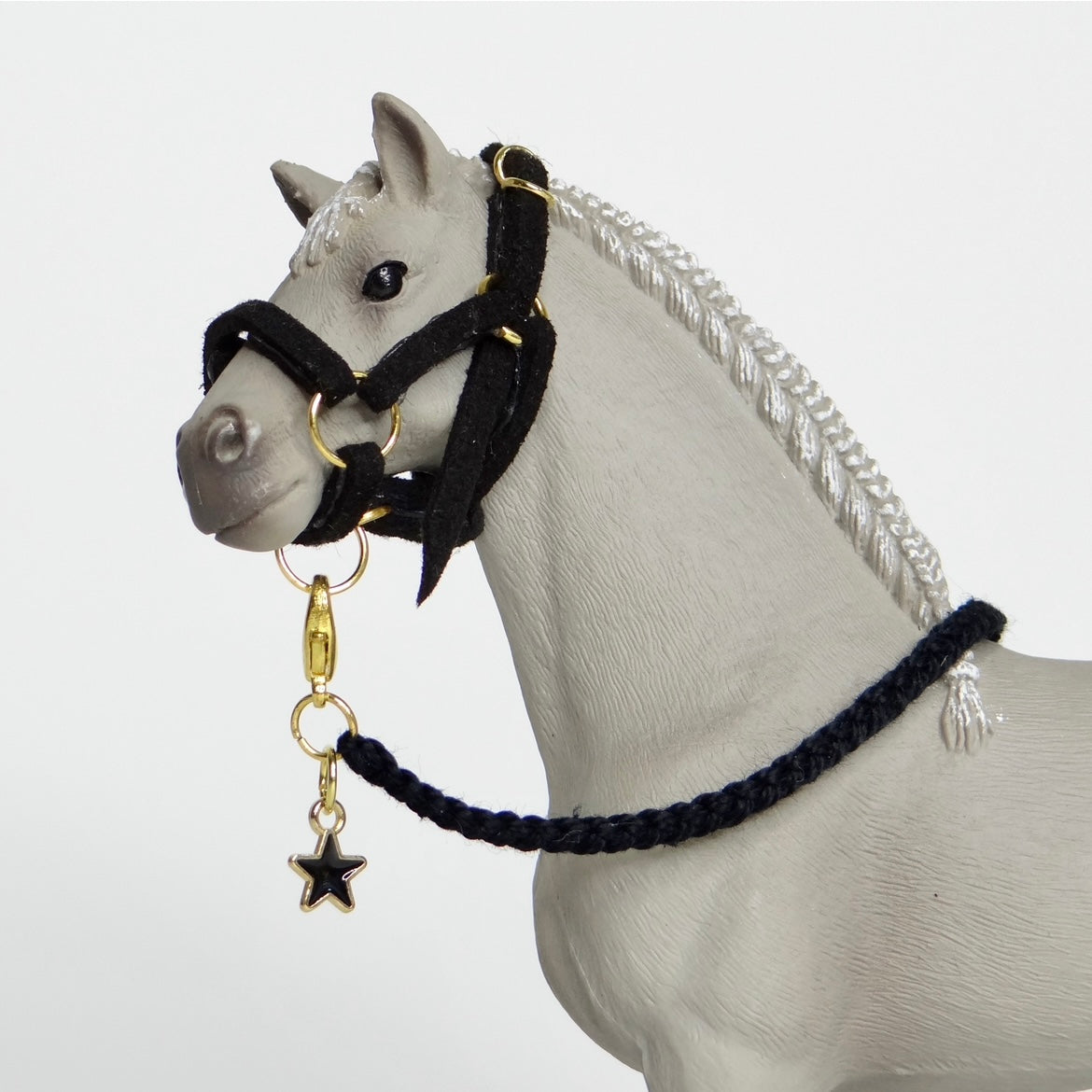 1:24 Halter with Braided Lead Star Charm
