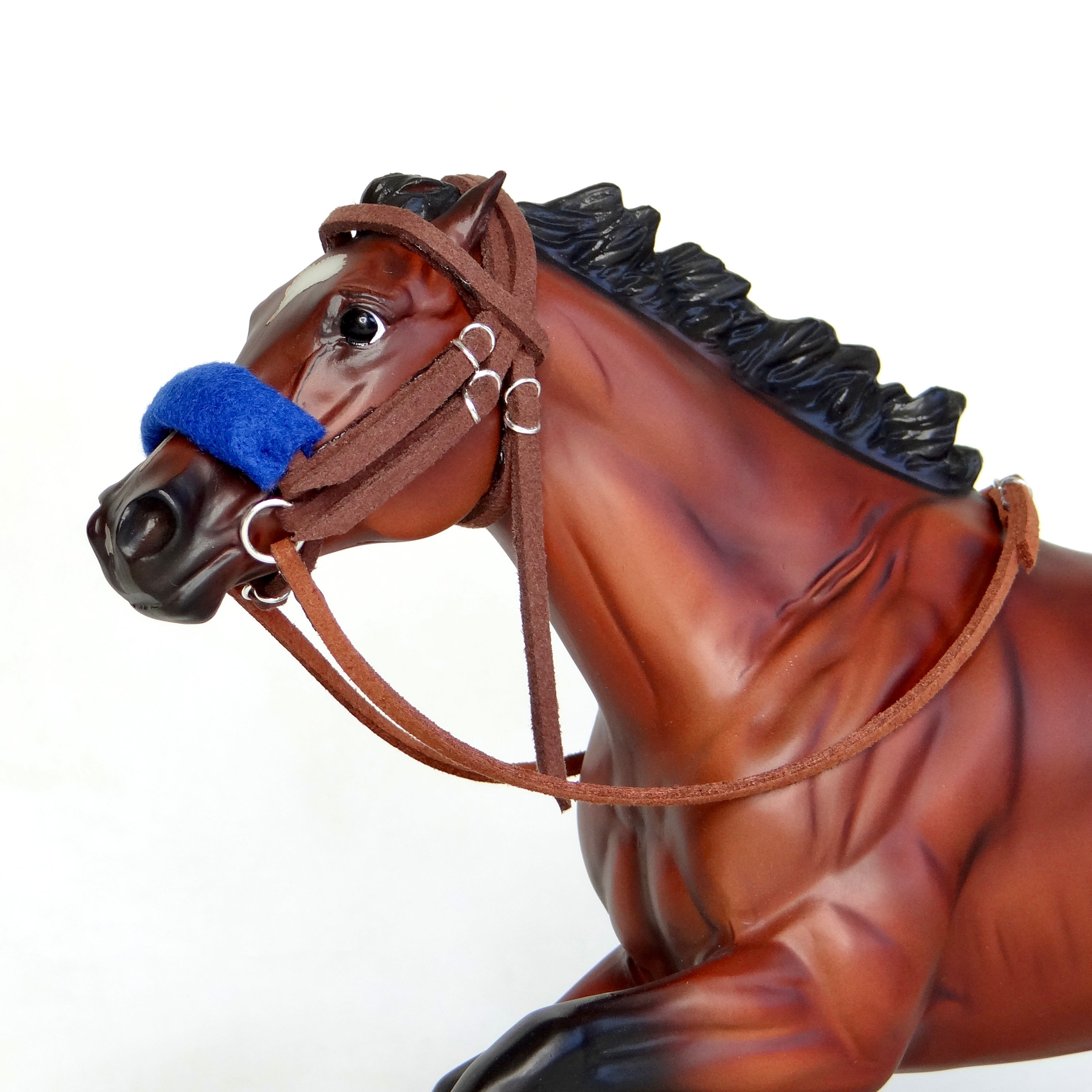 1:9 Dark Brown Racing Bridle Blue Shadow Roll