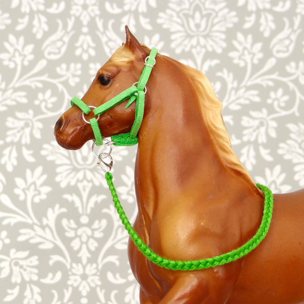 1:12 Green Halter Embroidery Lead