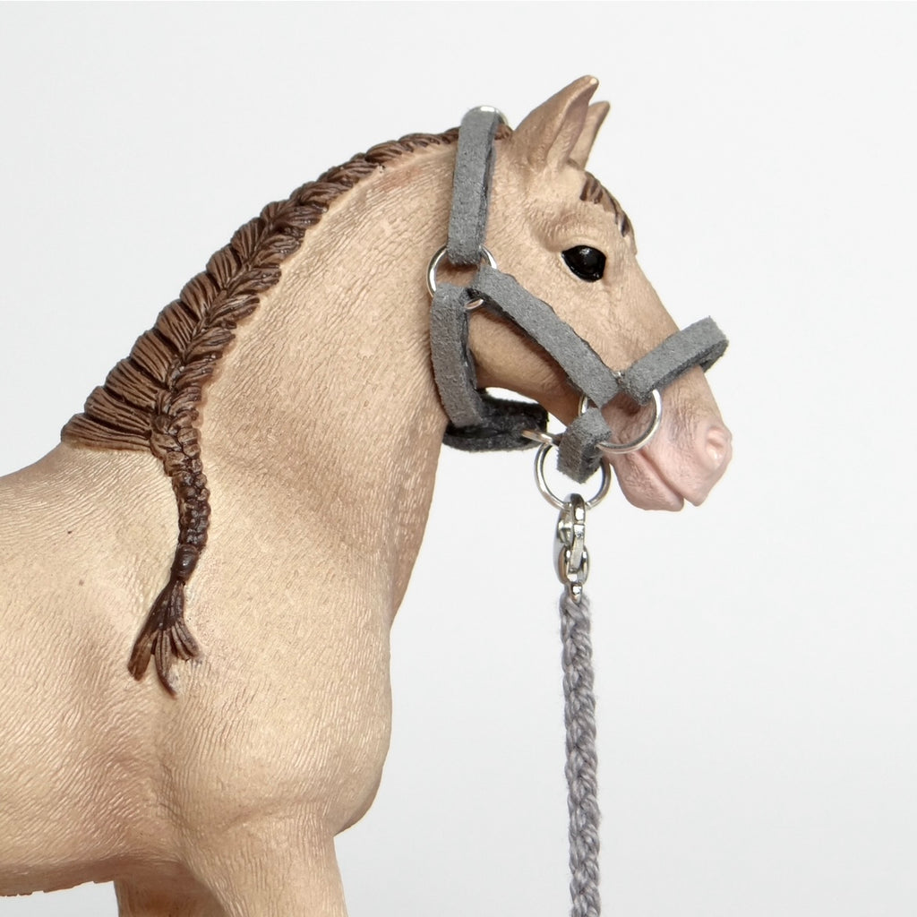 1:24 Grey Halter Braided Lead