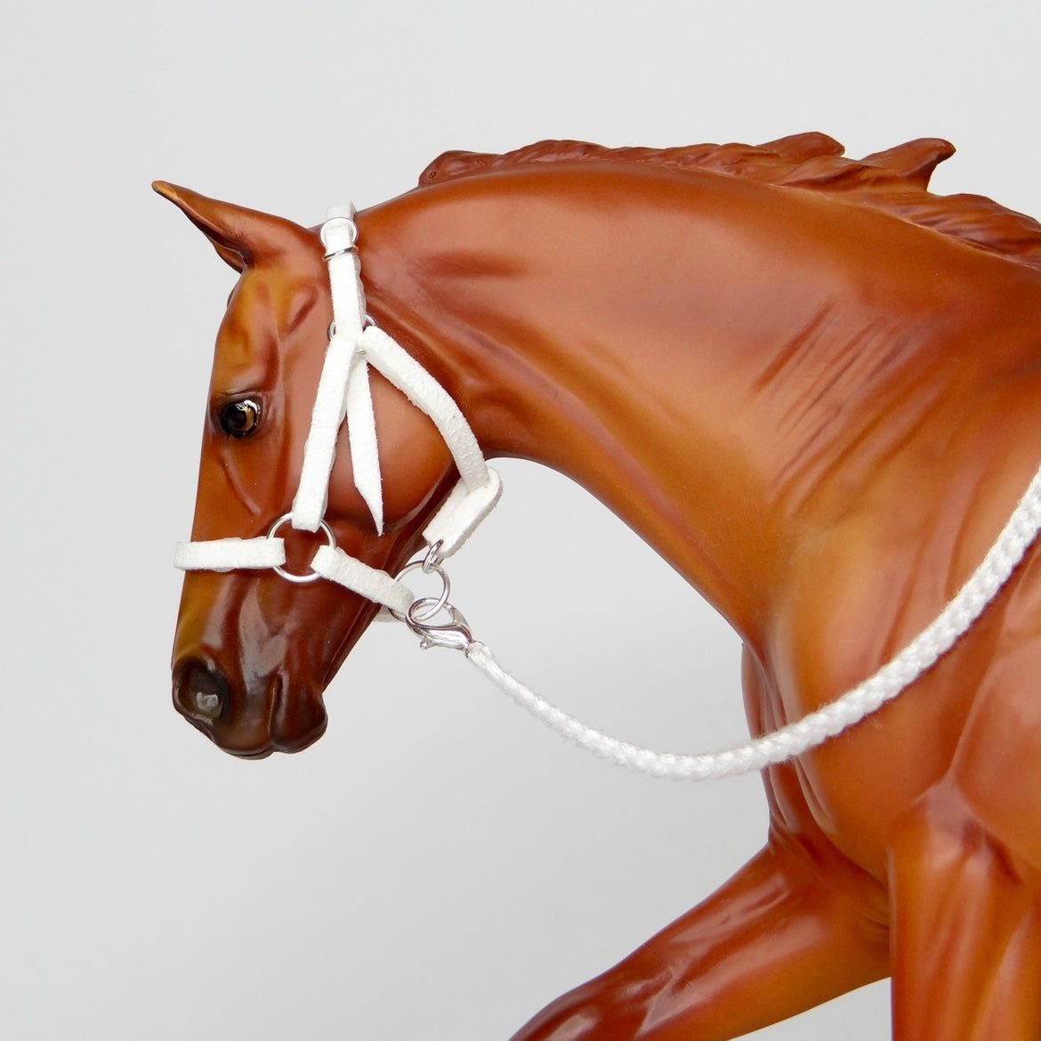 1:9 White Halter Embroidery Lead