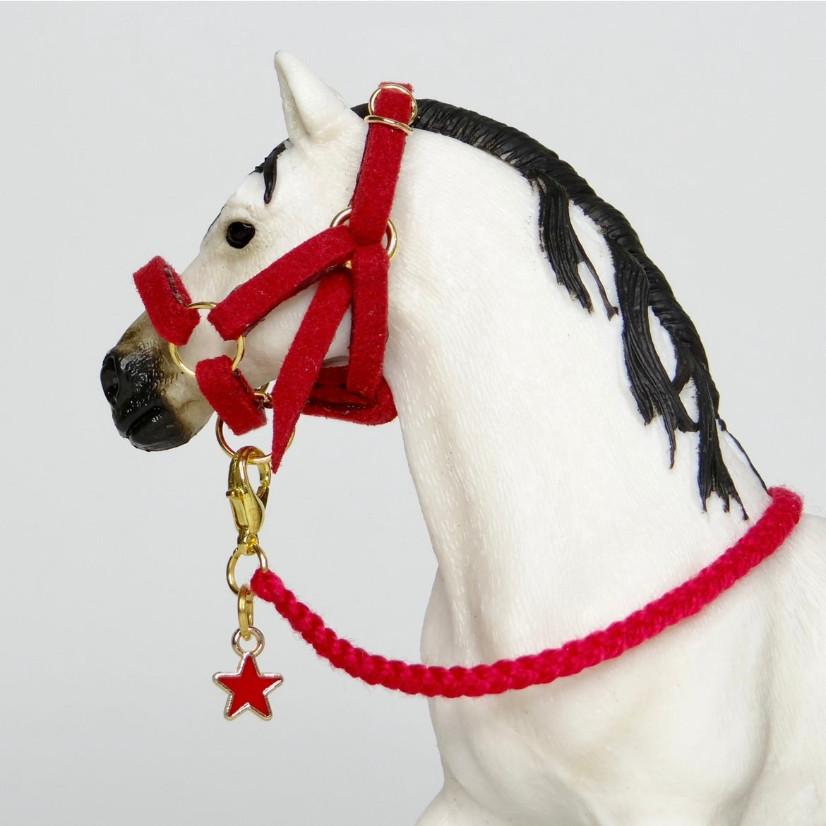 1:24 Halter with Braided Lead Star Charm