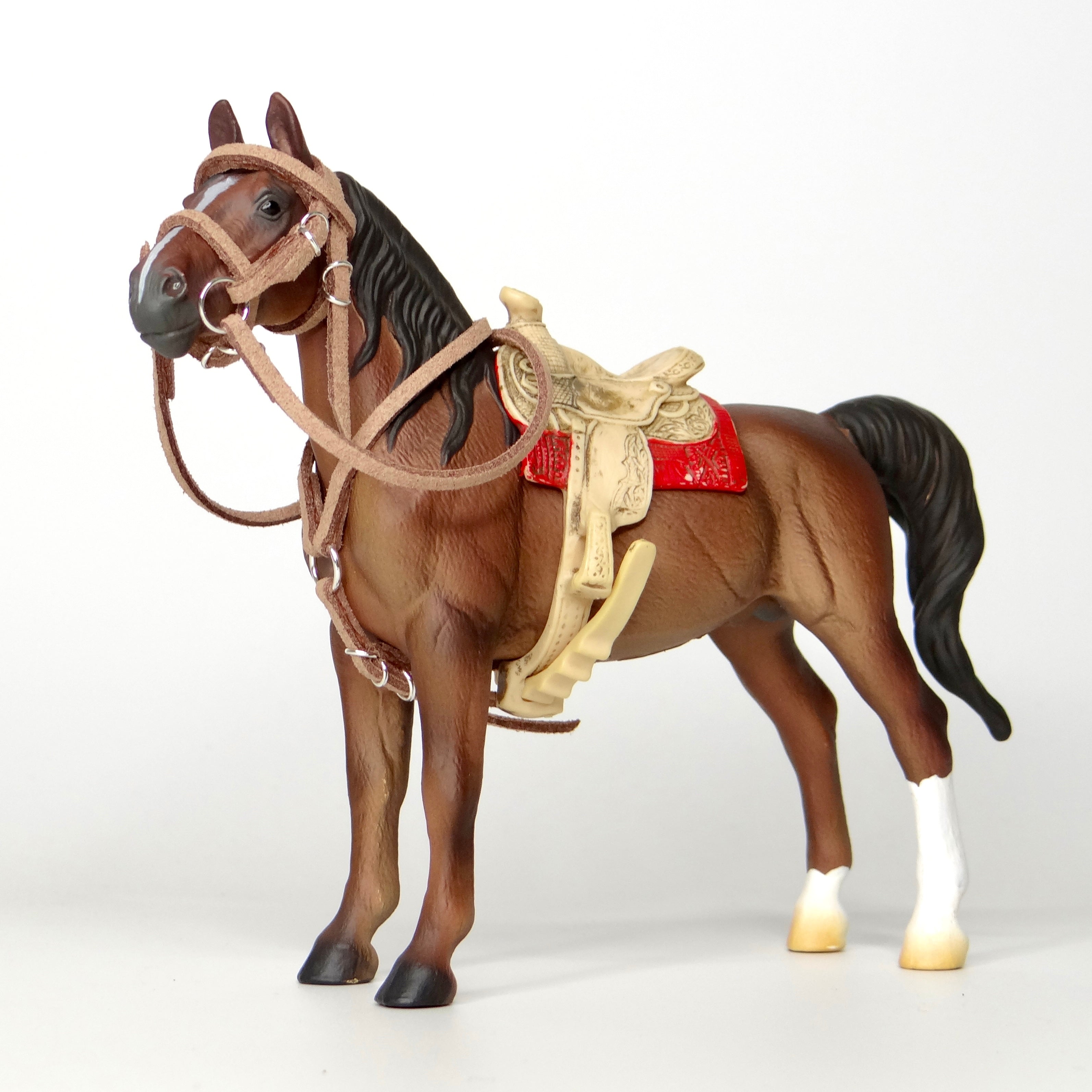 1:24 Simple Breastplate and Bridle