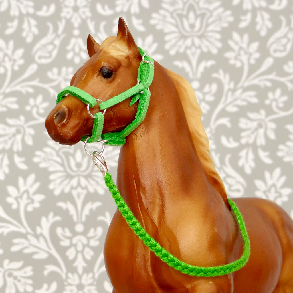 1:12 Green Halter Embroidery Lead