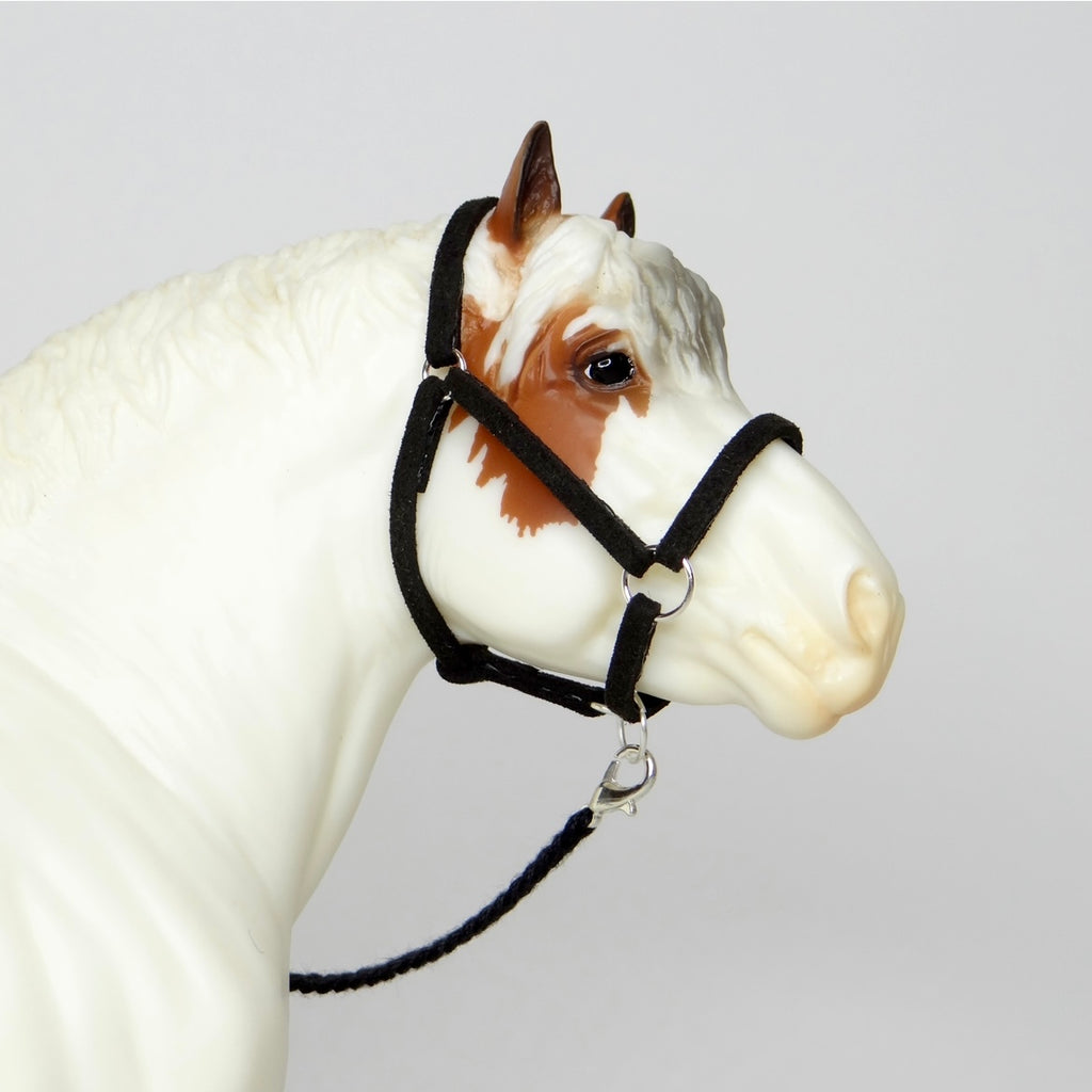 1:9 Black Halter Embroidery Lead