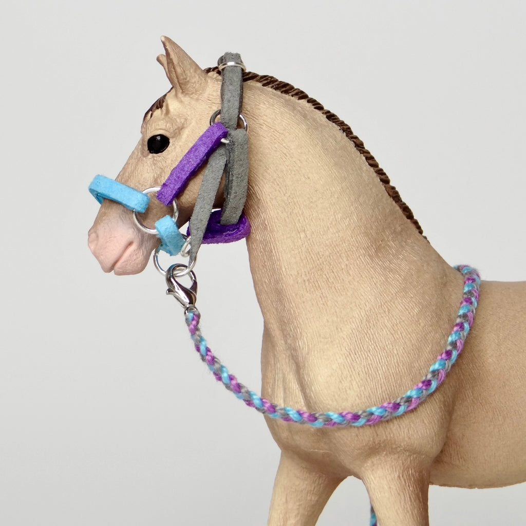 1:24 Three Colour Halter with Braided Lead