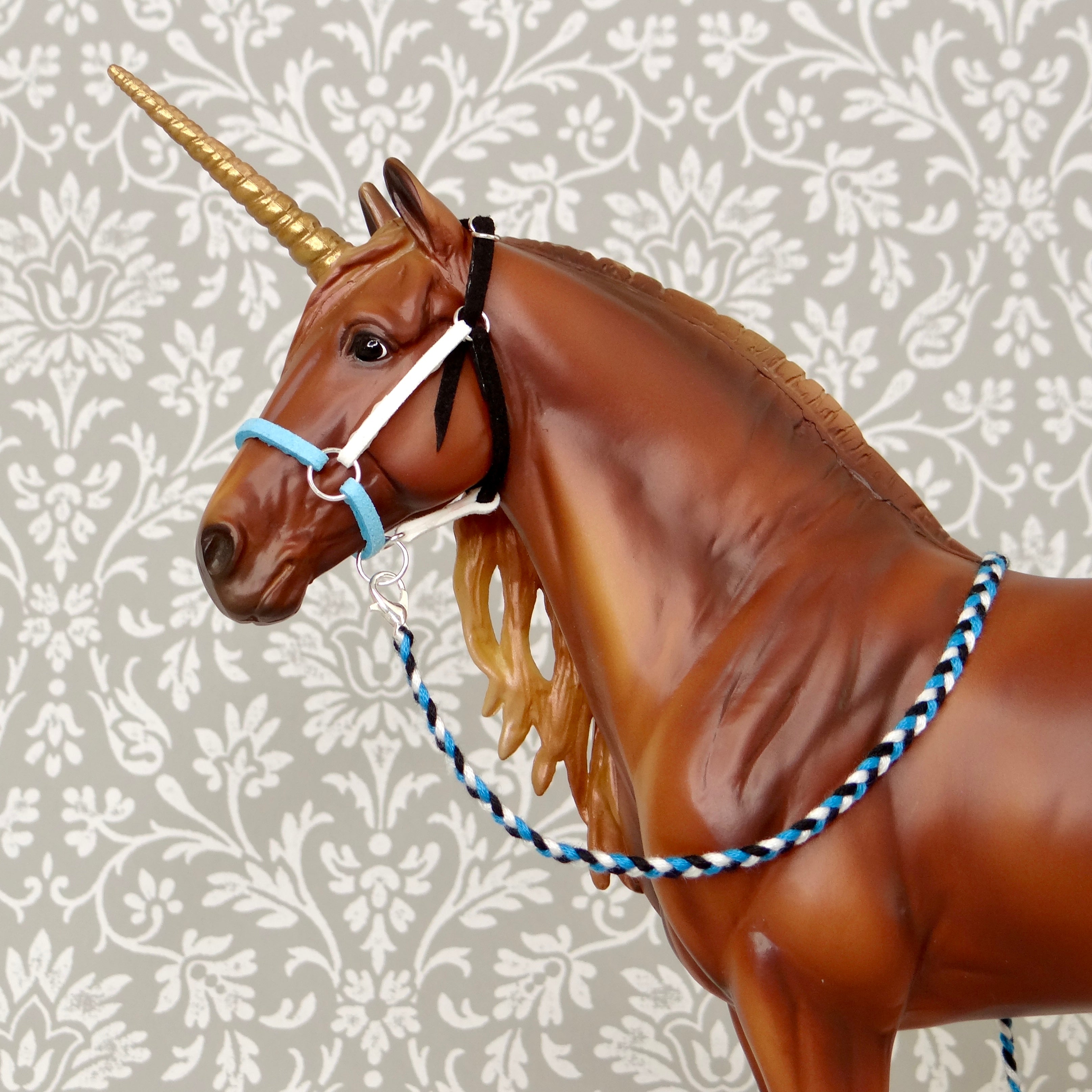 1:9 Three Colour Halter Embroidery Lead